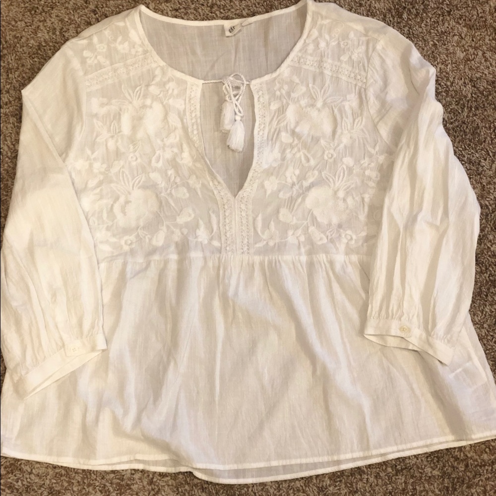 GAP Embroidered White Sheer Gauzy Summer Blouse